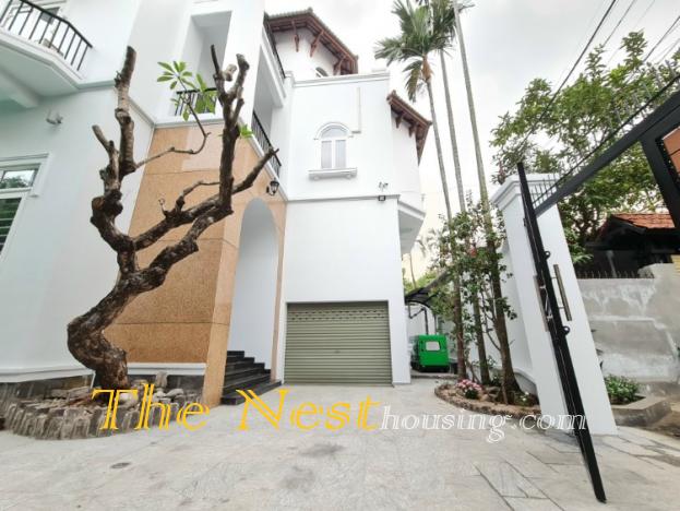 Villa 5 bedrooms in Thao Dien district 2.