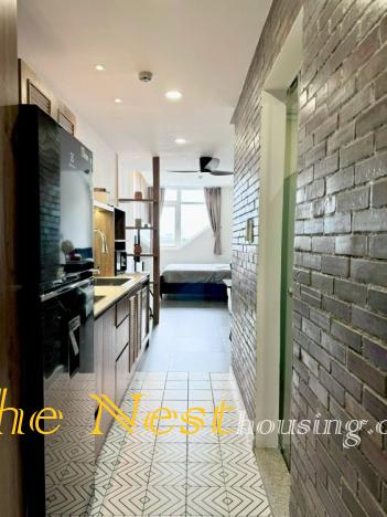 Bright Corner Studio with Dual Windows in Thao Dien