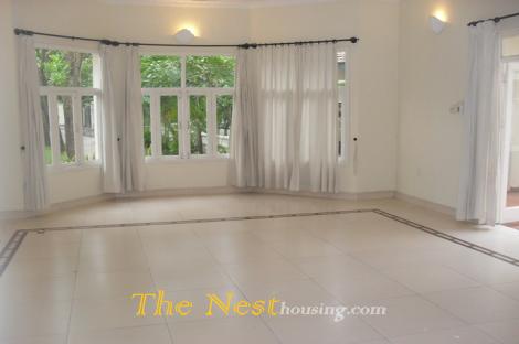 Nice villa in compound for rent