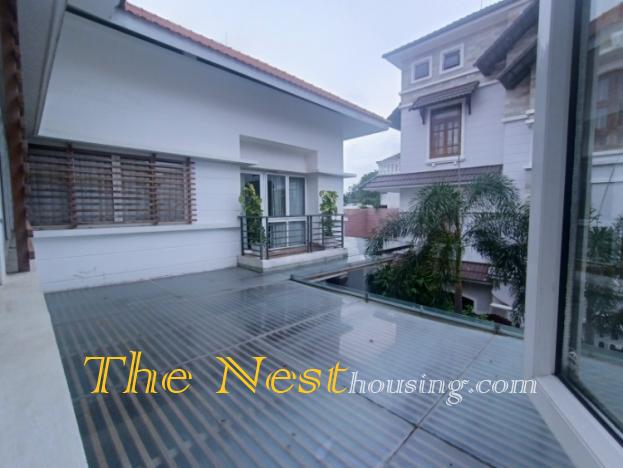 Modern villa 4 bedrooms for rent in Compound