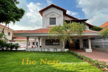 Villa for rent in compound Thao Dien