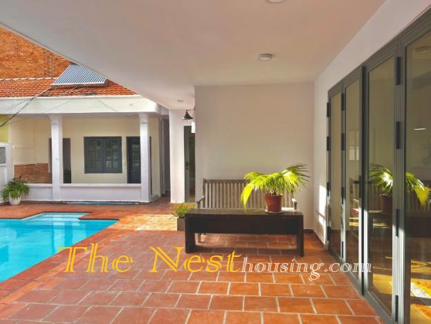 Villa for rent in compound Thao Dien