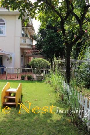 Charming villa in compound for rent, 4 bedrooms, big garden and swimming pool