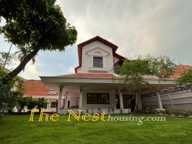 Villa for rent in compound Thao Dien