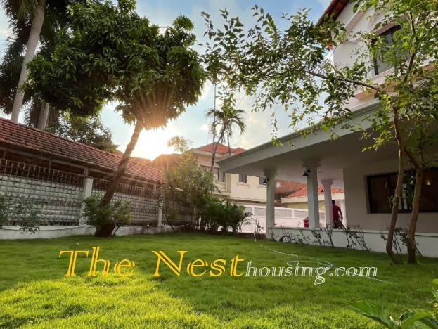 Villa for rent in compound Thao Dien