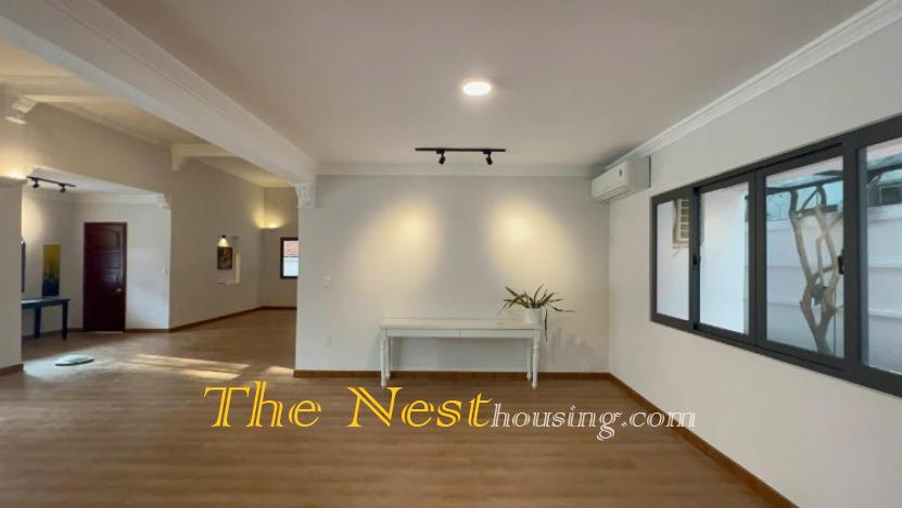 Villa for rent in compound Thao Dien