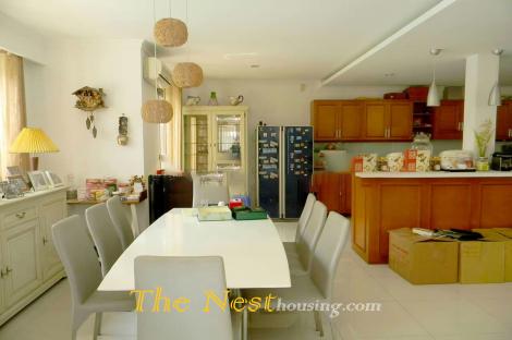 Nice, beautiful villa for rent in compound