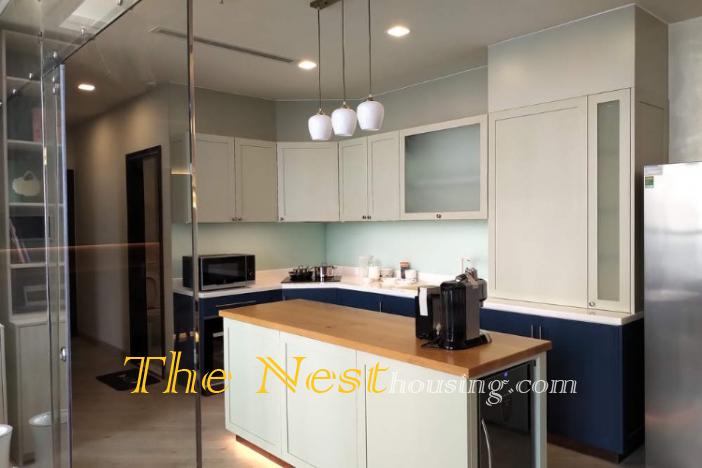 Penthouse for rent in Vinhomes Golden River, district 1 HCMC. 156sqm