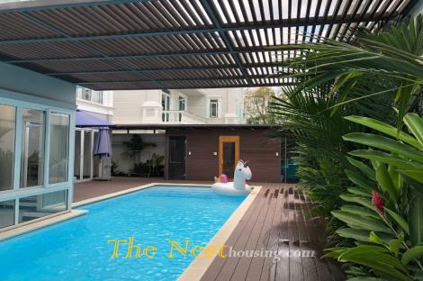 Modern villa for rent in compound