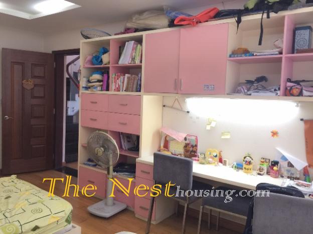 Corner kid room