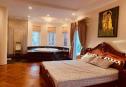 House 5 BEDROOMS for rent Dist 2 hcmc