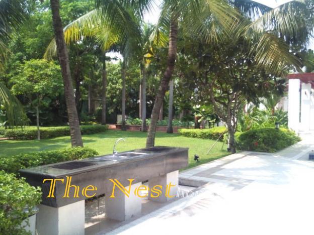 Modern villa for rent in compound on Giang Van minh street