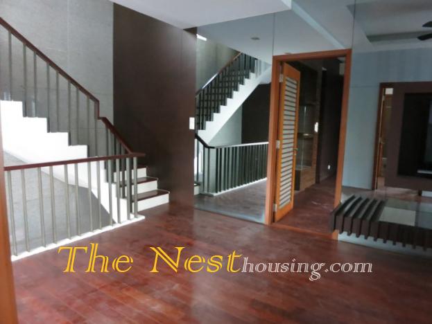 Modern villa for rent in compound on Giang Van minh street