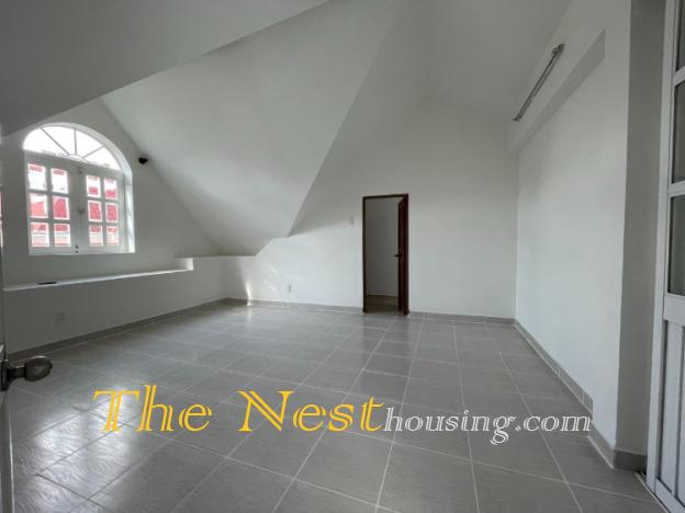 ​​​​​​​Townhouse for rent in Thao Dien close to BIS