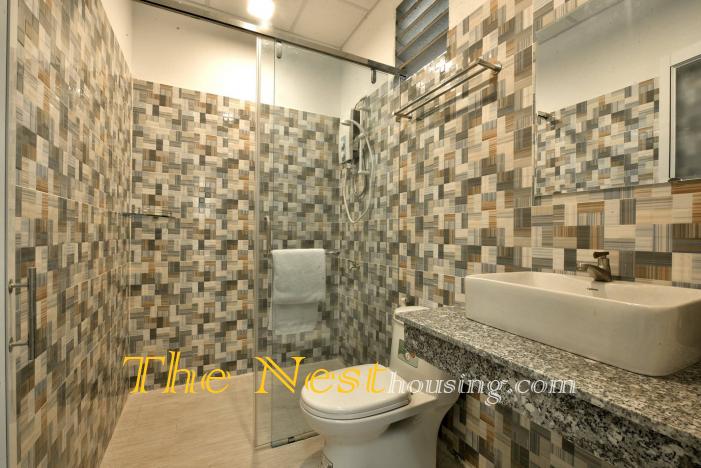 Lotus 1 bathroom