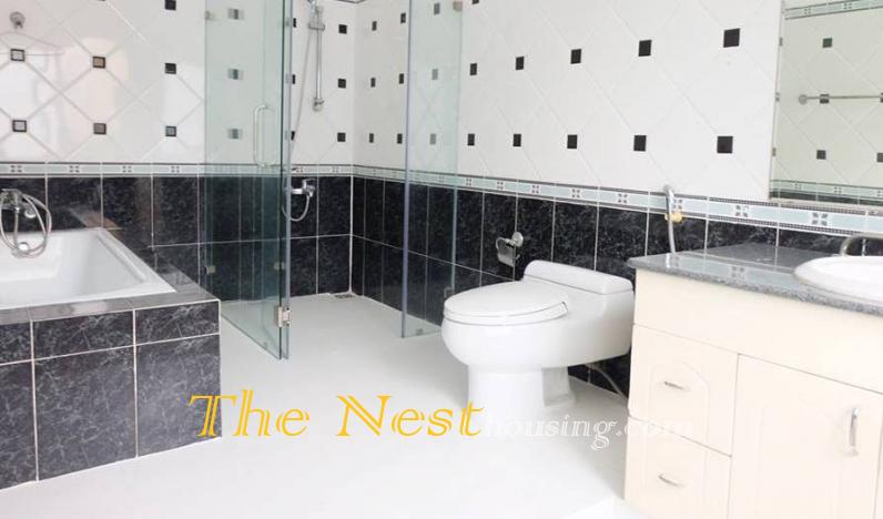villa for rent in compound 15