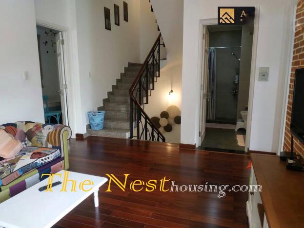 House 4 bedrooms for lease 3