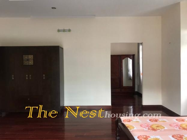 Villa for rent Thao Dien, has 5 bedrooms, swimming pool