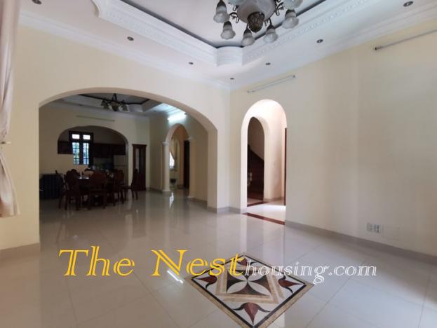 Nice villa for rent in compound, 4 bedrooms, garden and swimming pool, 3500USD