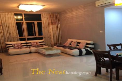 Modern apartment 3 bedrooms for rent in The Vista