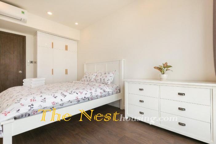 Serviced apartment 2 bedrooms in Saigon Royal