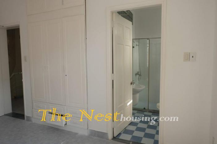 Modern house for rent in District 2, 4 bedrooms, good location, 2500 USD