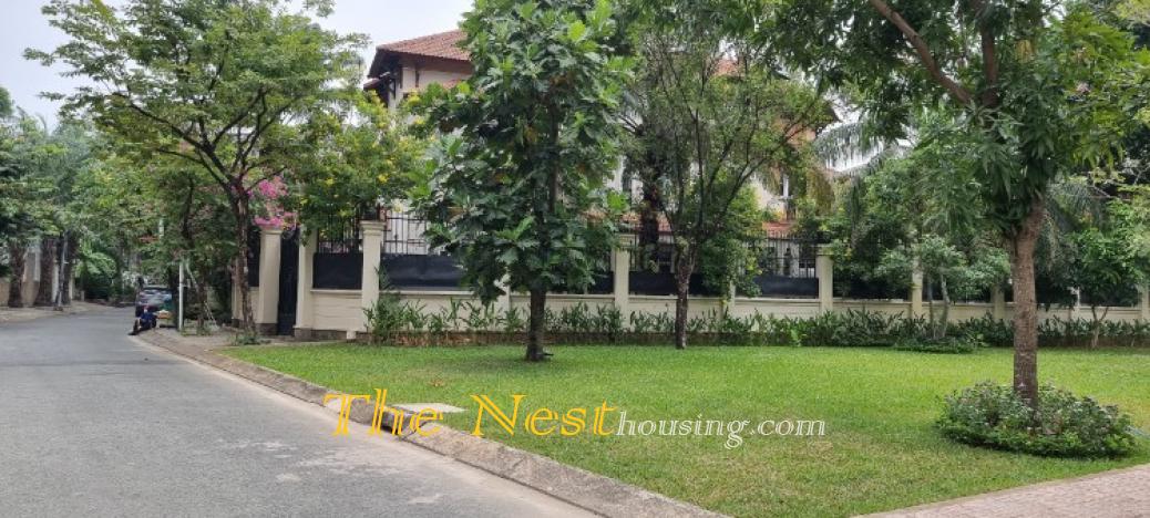 Charming villa for rent in compound