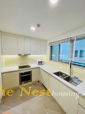 Modern apartment 4 bedrooms for rent in The Vista An Phu
