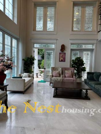 Biệt thự Thảo Điền cho thuê có 5 phòng ngủ và hồ bơi riêng