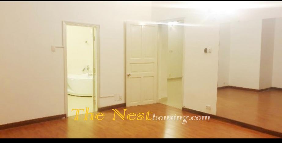 Charming villa for rent in compound