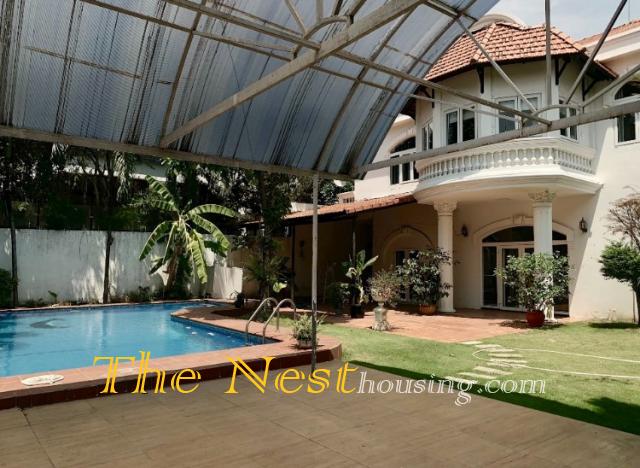 Charming villa for rent in compound