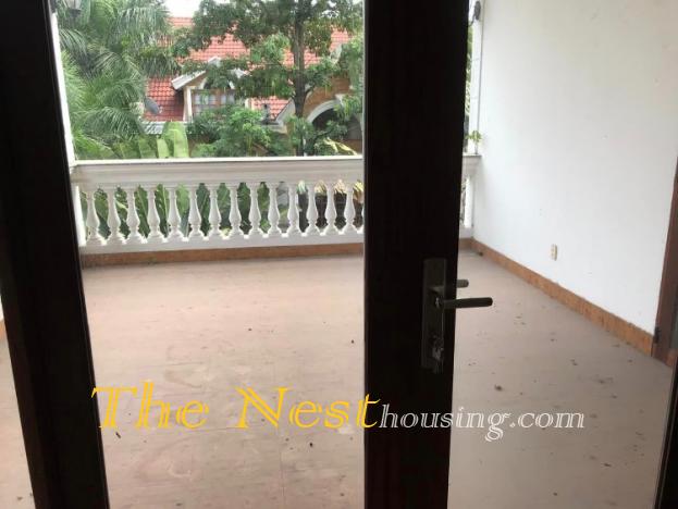 Charming villa fore rent in compound