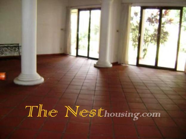 VILLA big garden for rent 11