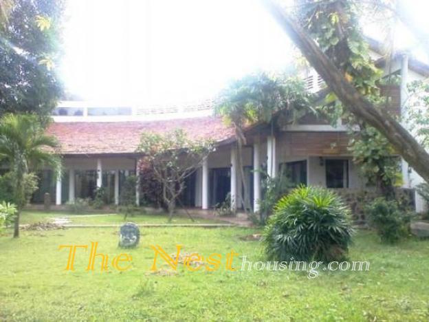 VILLA big garden for rent 34