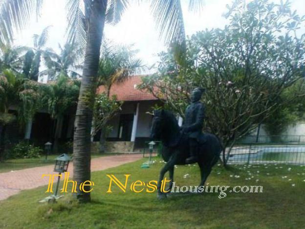 VILLA big garden for rent 36