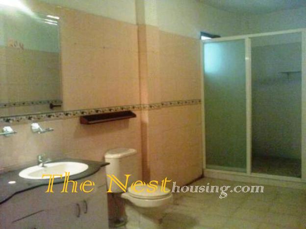 VILLA big garden for rent 40