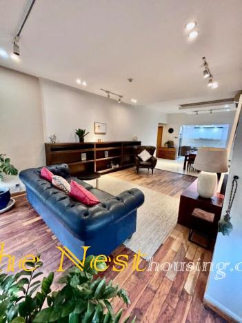 Apartment 3 bedrooms in Sapphire Tower, Saigon Pearl Building Binh Thanh HCMC.