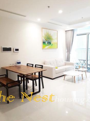 Vinhomes Central Park with 2 Bedrooms Apartment For Rent