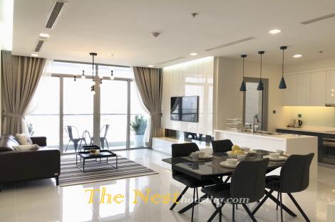 Vinhomes Central Park (Park 4) 4-Bedroom Apartments For Rent 2600USD