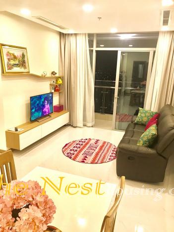 Vinhomes Central Park with 2 Bedrooms Apartment For Rent