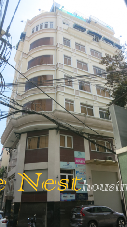 Văn phòng cho thuê đẹp trên đường phố yên tĩnh, đường Nguyễn Bỉnh Khiêm, quận 1, tòa nhà Tân Hoàng Long Hồ Chí Minh