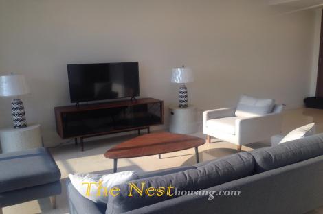 Nice combo unit apartment in Nassim with 3 bedroom